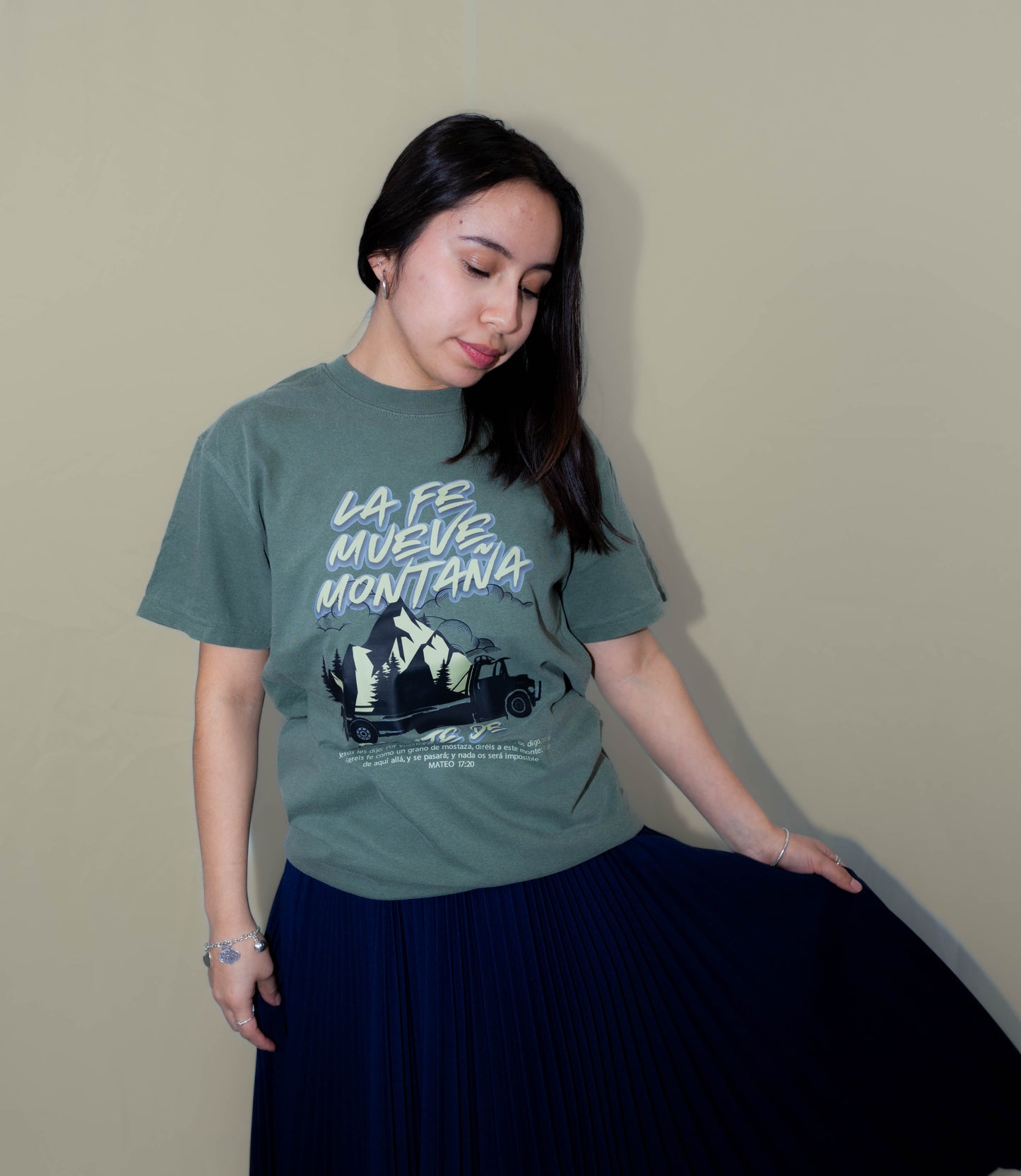 Faith moves mountains t-shirt