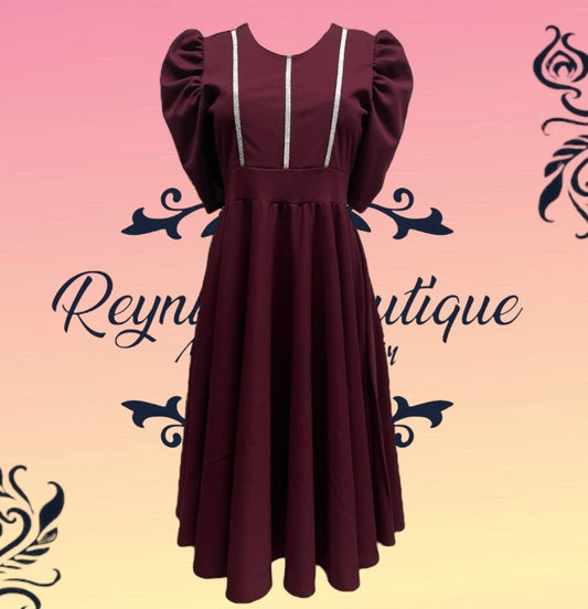 Vestido color vino con lineas plateadas