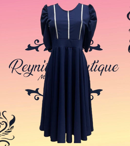 Vestido azul marino con lineas plateadas
