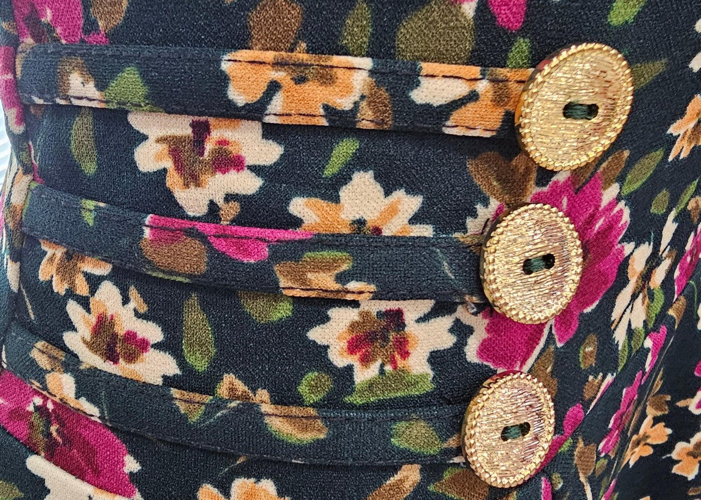 falda botones con lasito verde/morado floriado