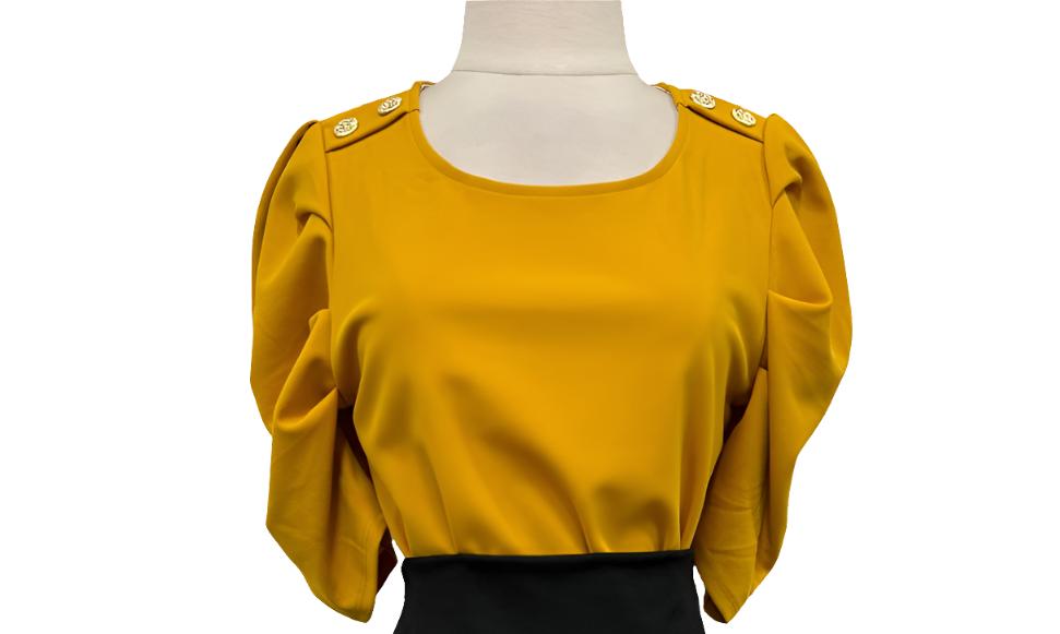 blusa con manga de princesa con botones en hombro Amarillo