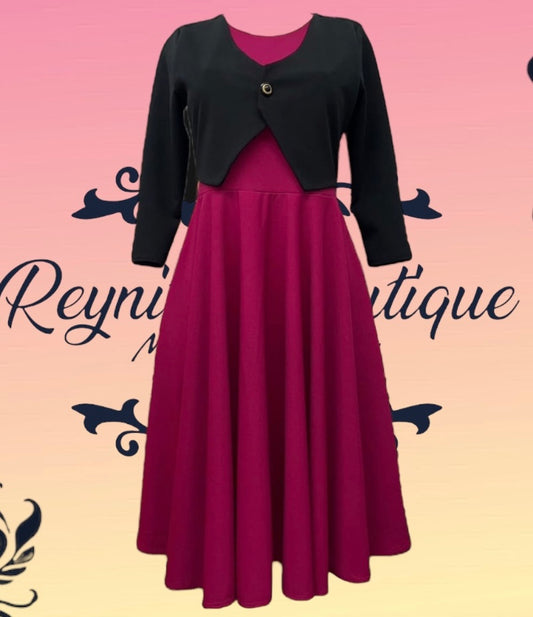vestido fucsia con chaleco negro
