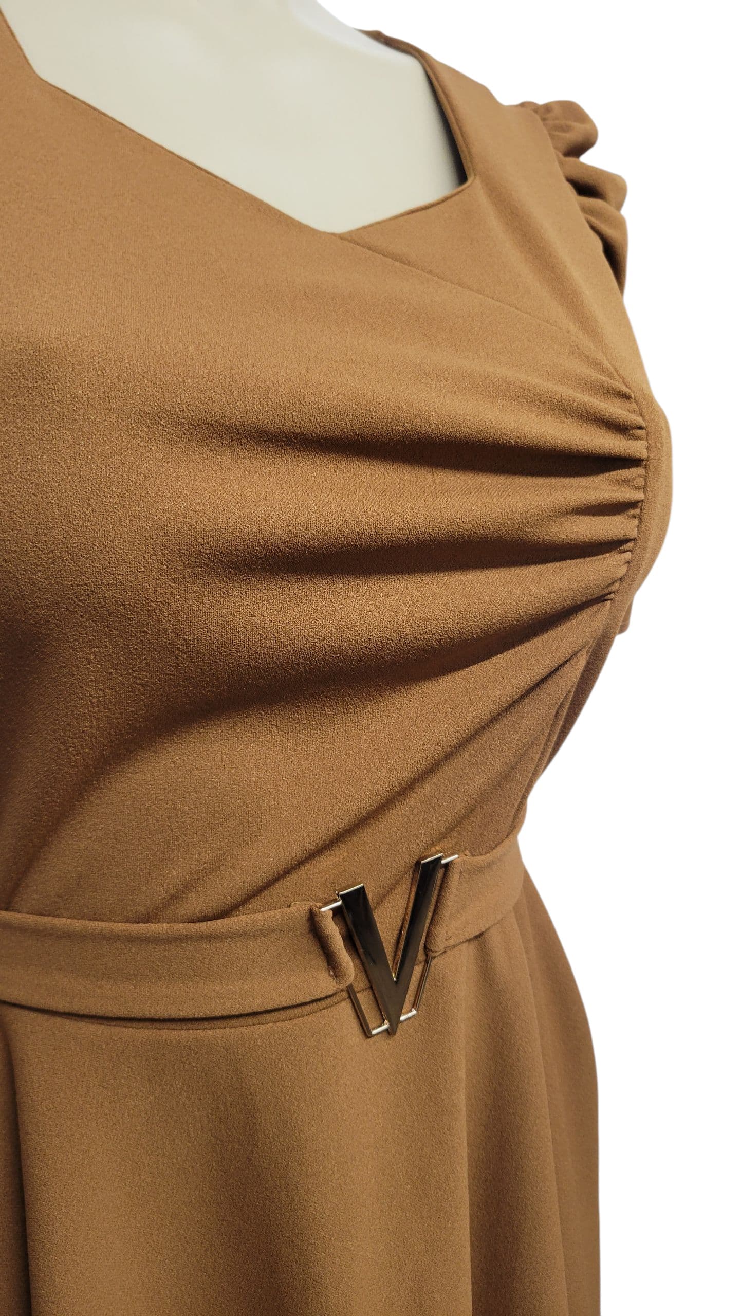 Elegant Ruched V-Buckle Midi Dress with Pockets